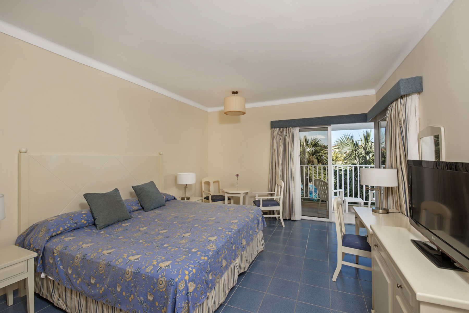 Bungalow vue piscine